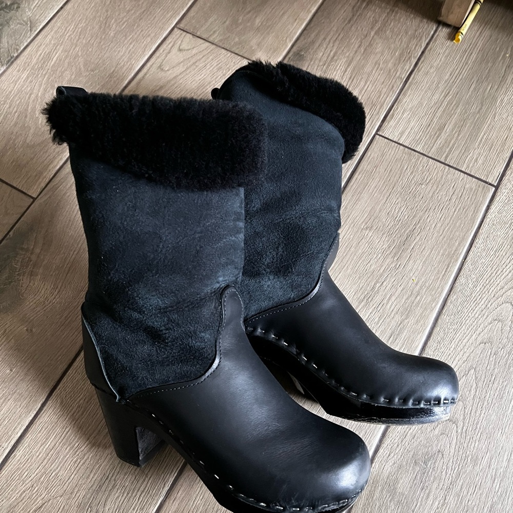 No.6 9" Pull On Shearling Clog Boot on High Heel in Black Suede on Black Base - Picture 5 of 9